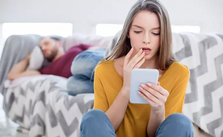 Desconfiança no relacionamento? Saiba como perceber uma possível traição e agir com equilíbrio