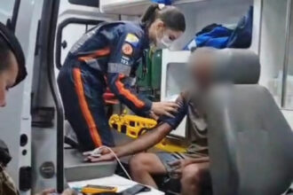 Policiais escutam pedido de socorro e salvam morador cercado pelo fogo em Araguaína