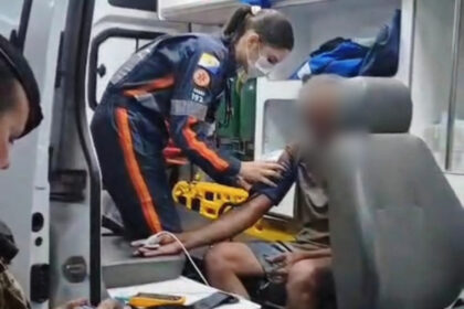 Policiais escutam pedido de socorro e salvam morador cercado pelo fogo em Araguaína