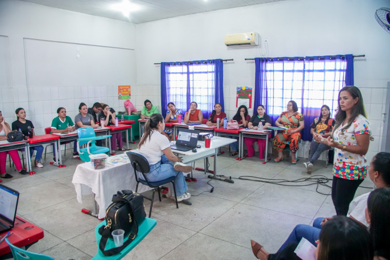 Mais de 3 mil servidores da Educação de Araguaína recebem capacitação sobre autismo