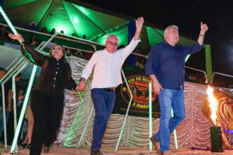 Primeira agenda de Laurez como governador é na cidade natal, com promessa de anel viário