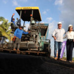 No Bico, governador Laurez vistoria obras na TO-201 e prestigia inauguração de parque