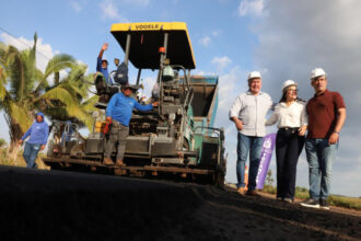 No Bico, governador Laurez vistoria obras na TO-201 e prestigia inauguração de parque