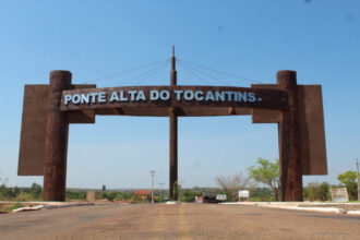 Prefeitura é condenada a pagar salários e indenização para servidora demitida após parto