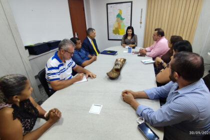 Sem resposta do governo Laurez, professores cruzam os braços e cobram projeto do PCCR